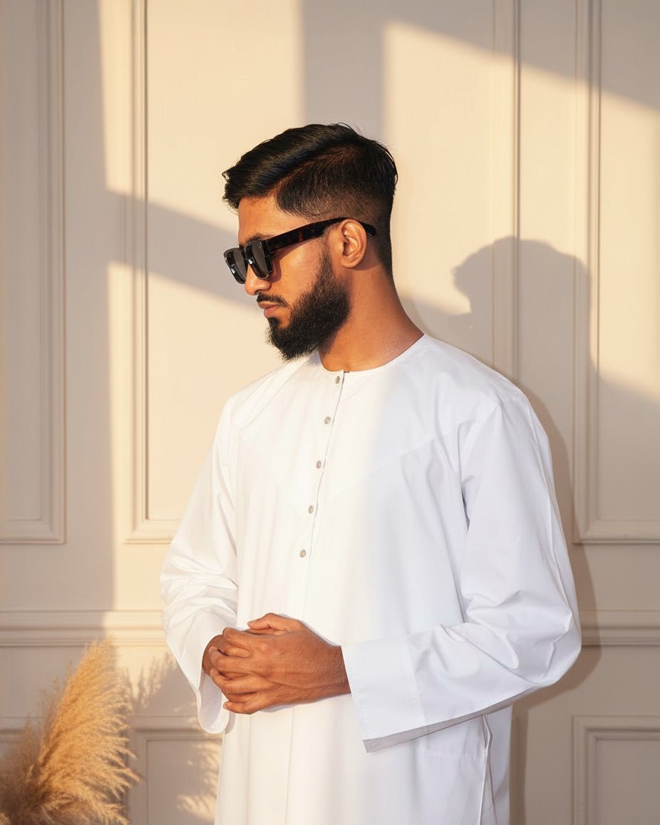 Emirati Thobe White Side View – Classic Modest Wear USA & Canada