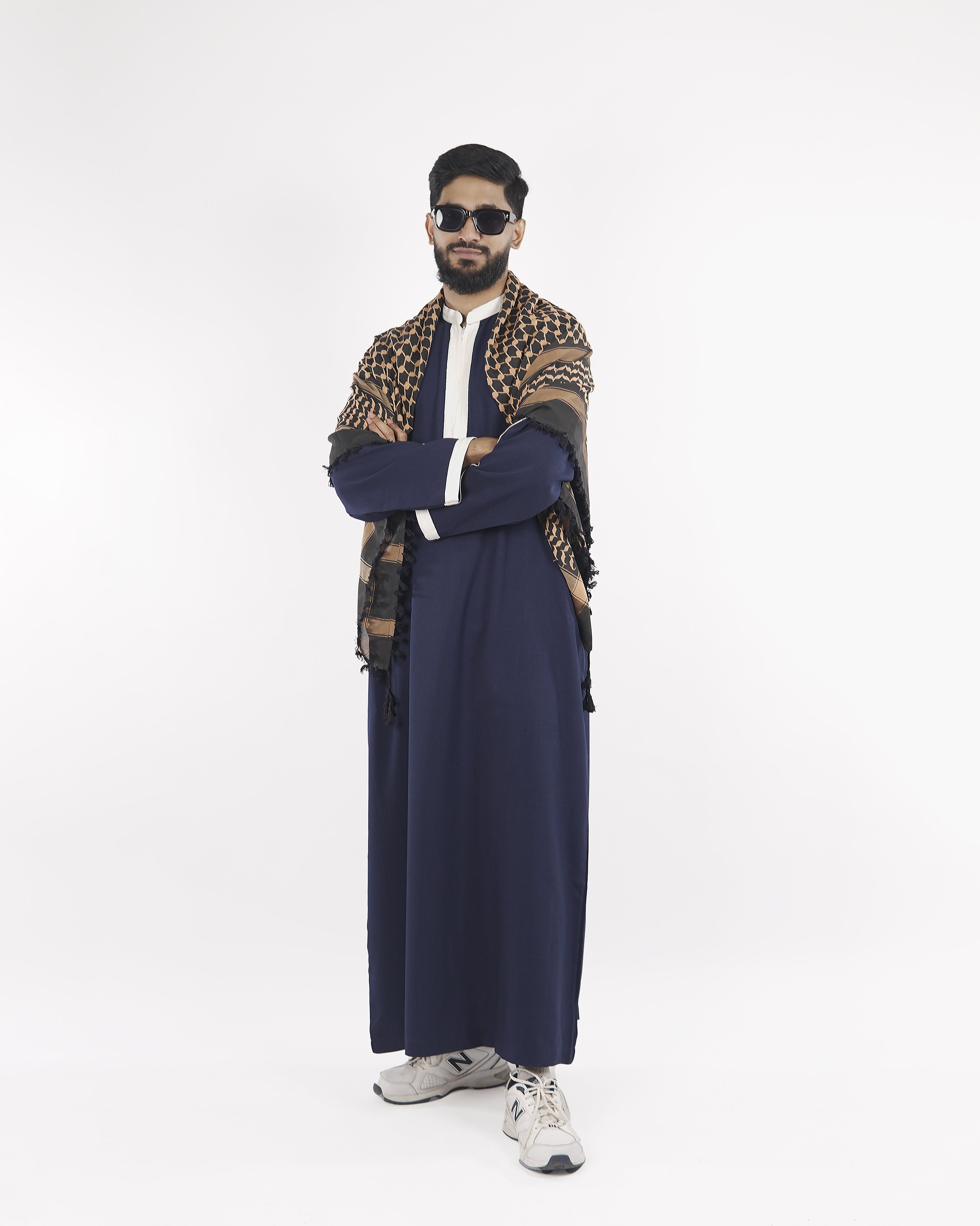 How to Wear a Keffiyeh Scarf: 5 Styles for Muslim Men