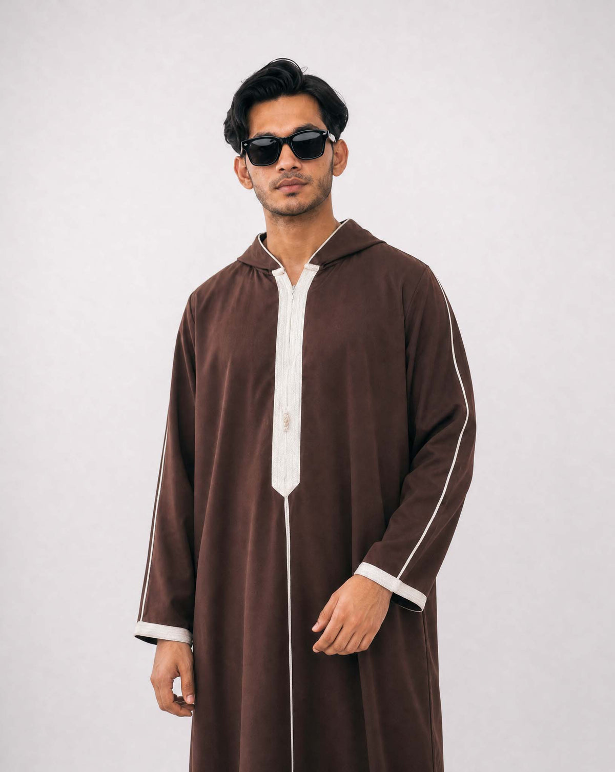 DJELLABA MARRON EN BOIS