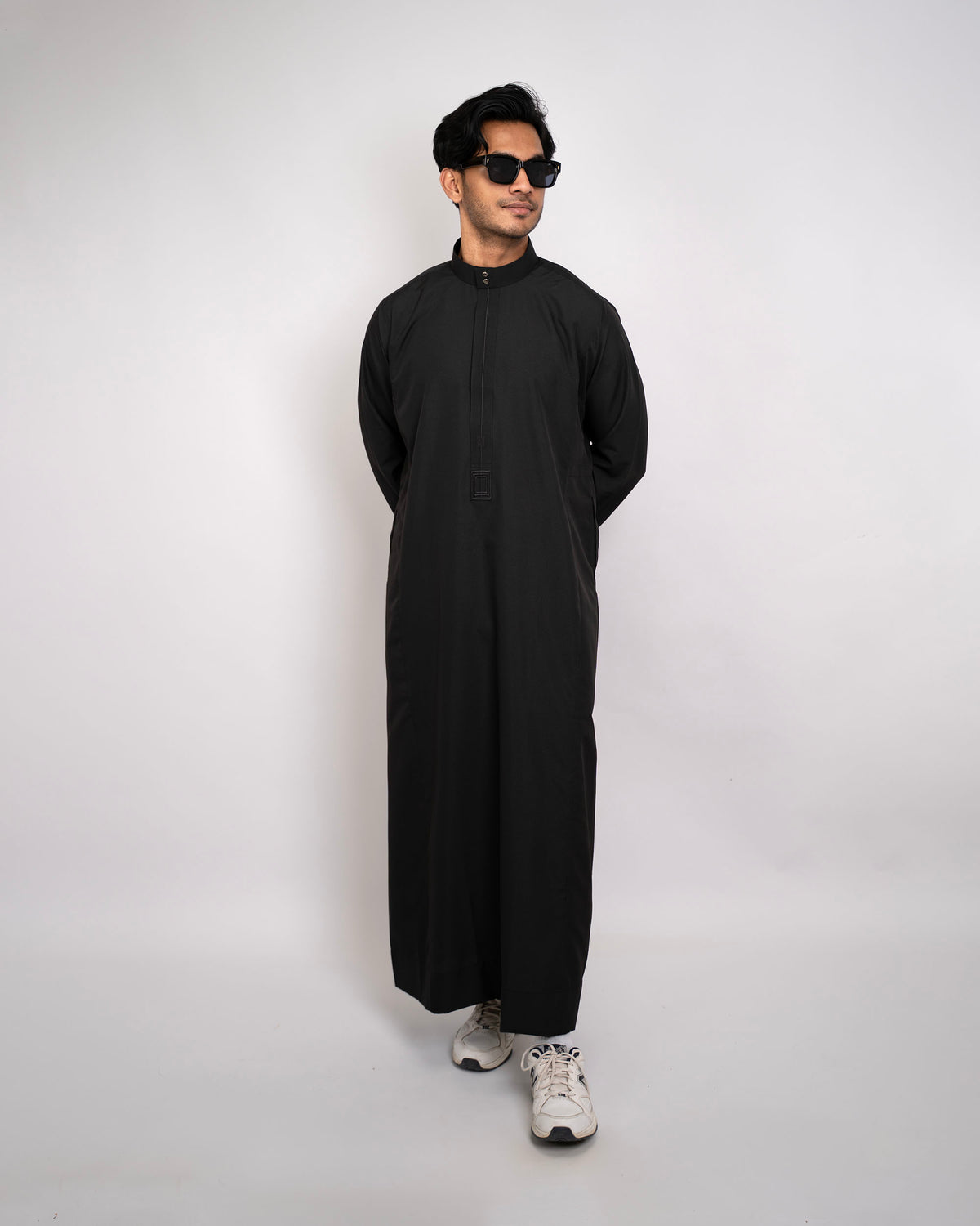 Saudi Thobe Designer Black for Men – Embroidery Detail Close-Up | Furqanwear